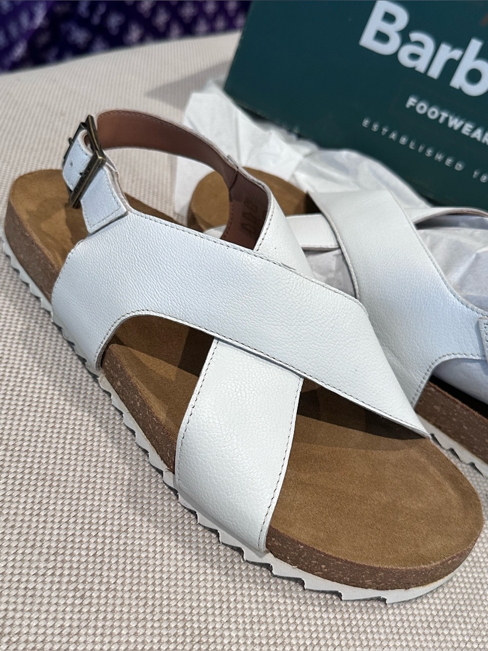 BARBOUR size 8 White Soft Leather Comfort Sandals Adjustable Buckle NEW $268 - Picture 15 of 16